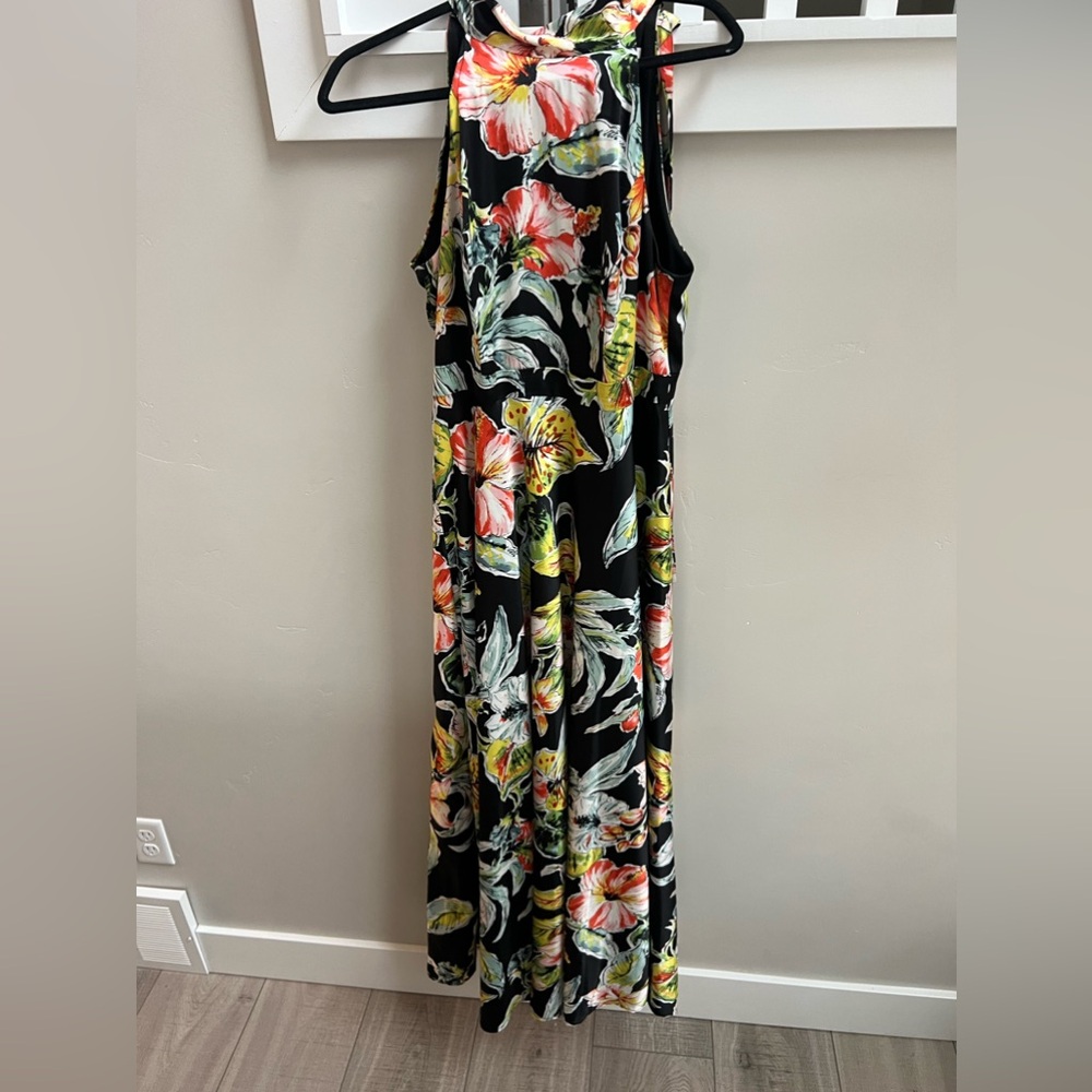 Nicole Miller size 8, long, Aline floral dress